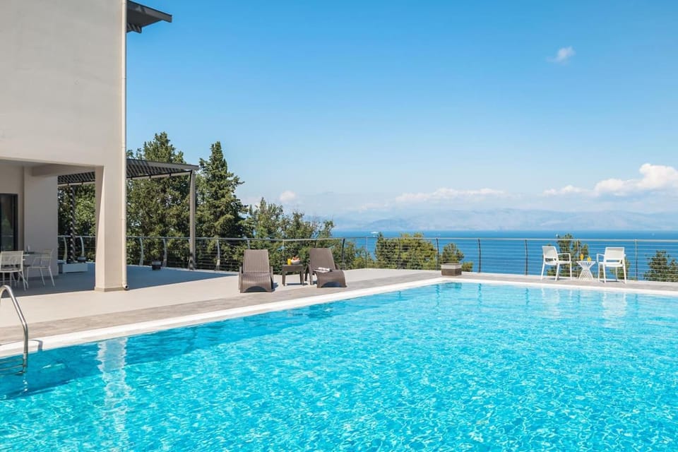 Balcony/Terrace, Swimming pool, Swimming pool