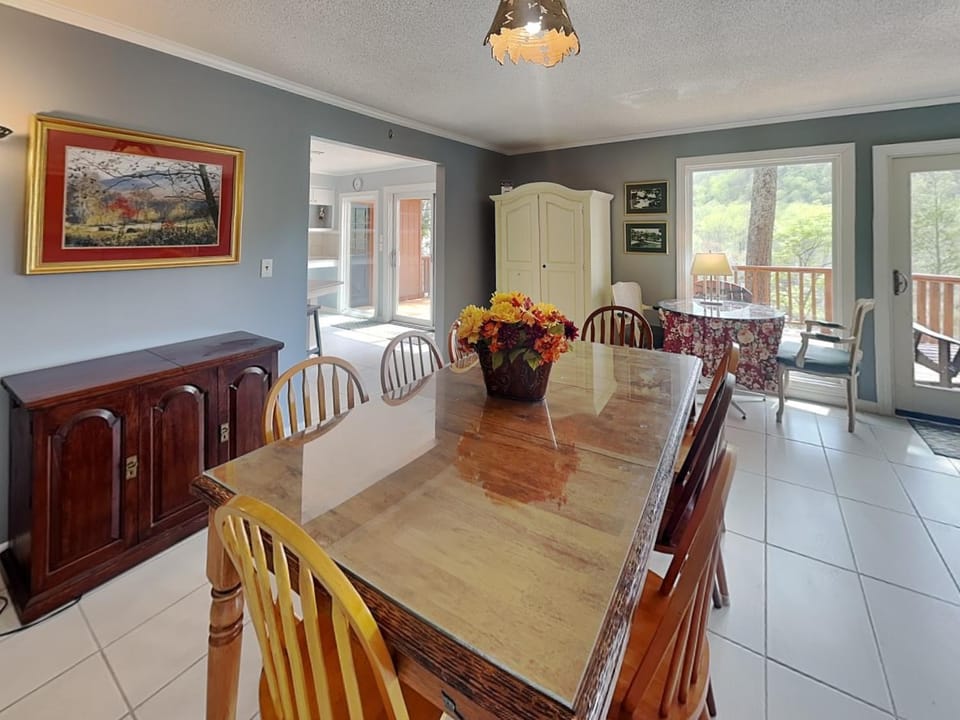 Balcony/Terrace, Dining area, furniture