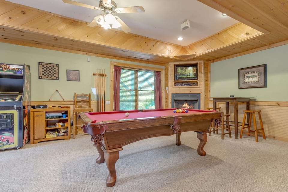 Billiard, Game Room, Seating area, fireplace, furniture