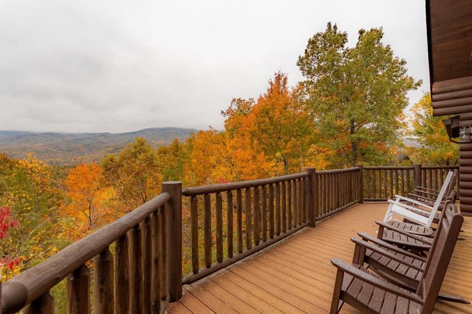 Balcony/Terrace, Autumn, Mountain view