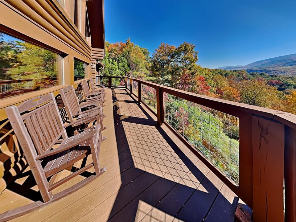 Balcony/Terrace, Seating area, Autumn, Mountain view