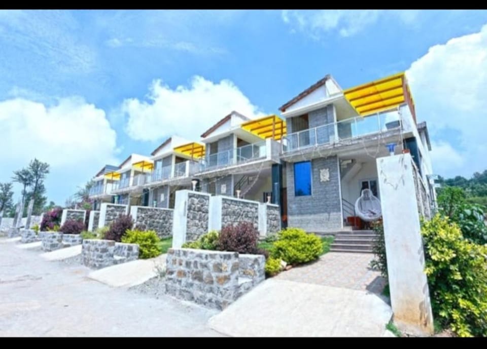 Sushmika Resorts Inn House in Tamil Nadu