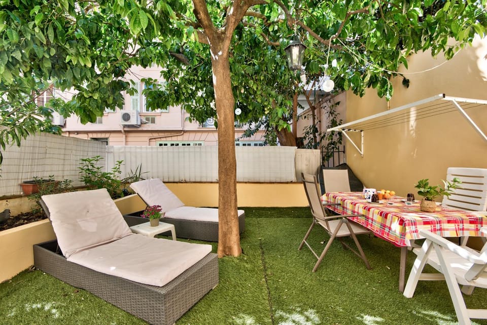Spring, Garden, Dining area, Garden view, Breakfast, sunbed