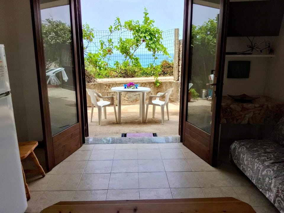 Garden view, Sea view