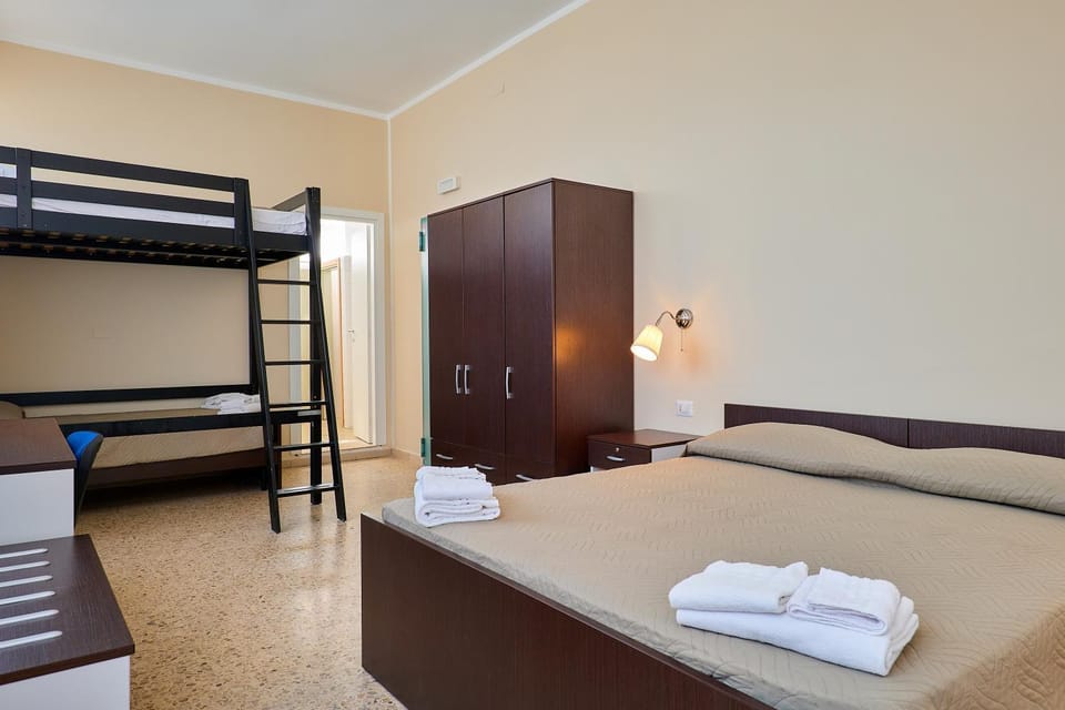 Soleē, Family Holidays & Hostelling Hotel in Cesenatico