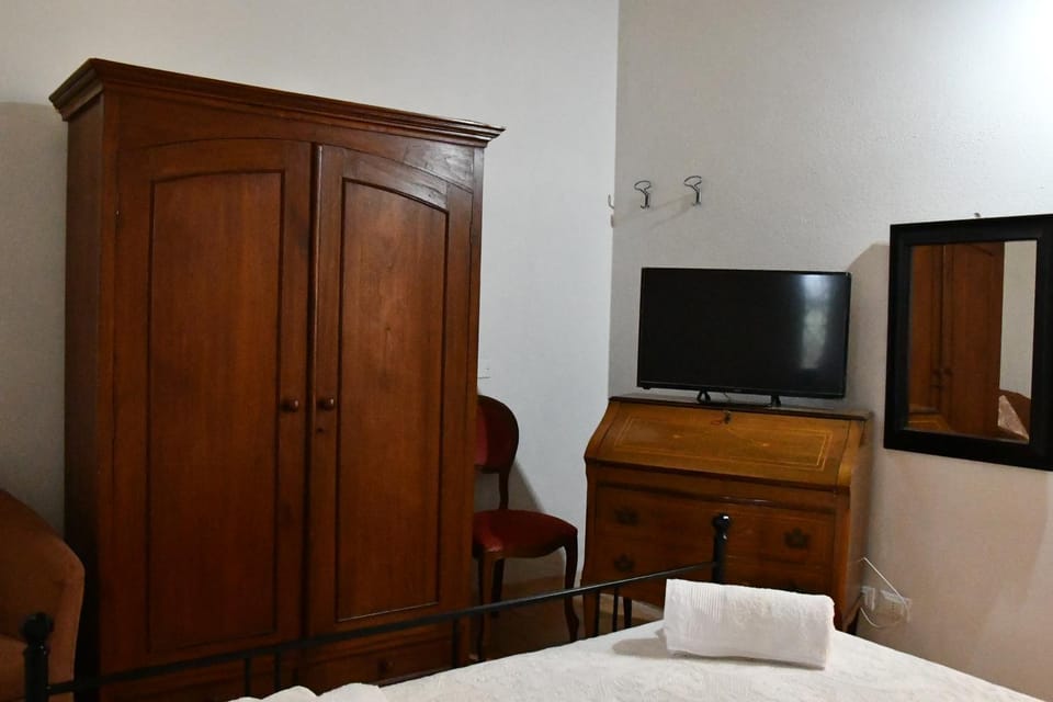 Photo of the whole room, wardrobe