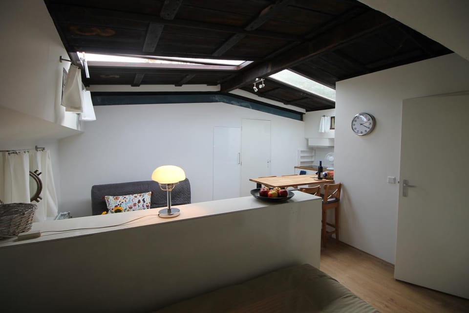 studio Vincent van Gogh Apartment in Amsterdam