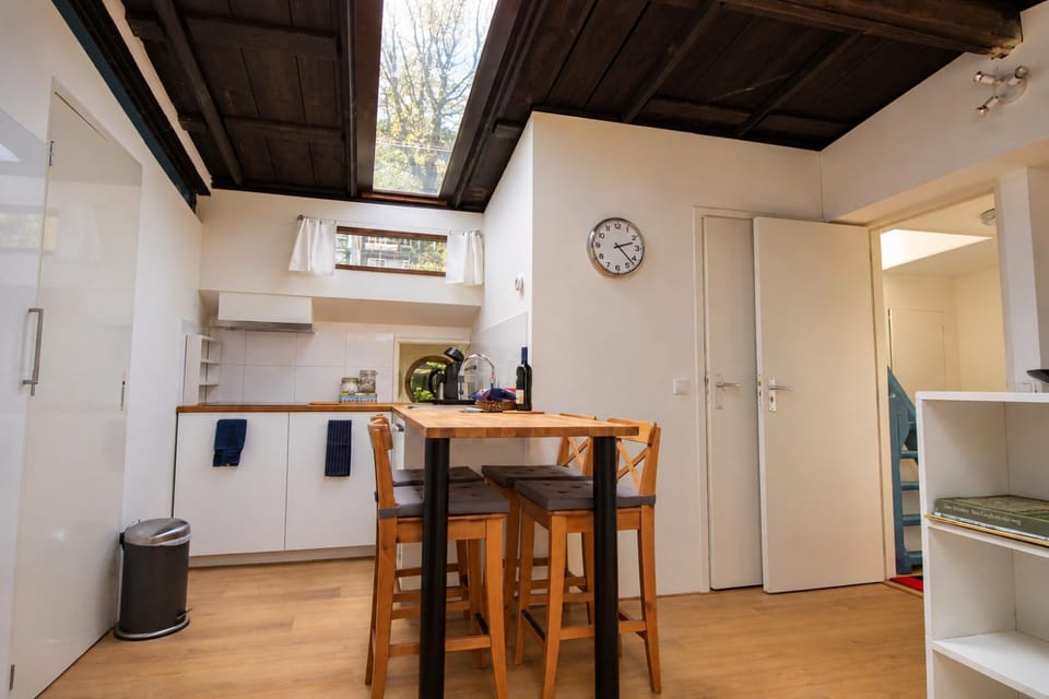 studio Vincent van Gogh Apartment in Amsterdam