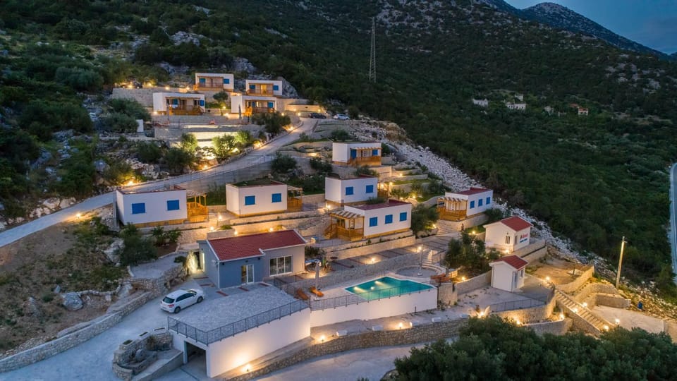 Night, Bird's eye view