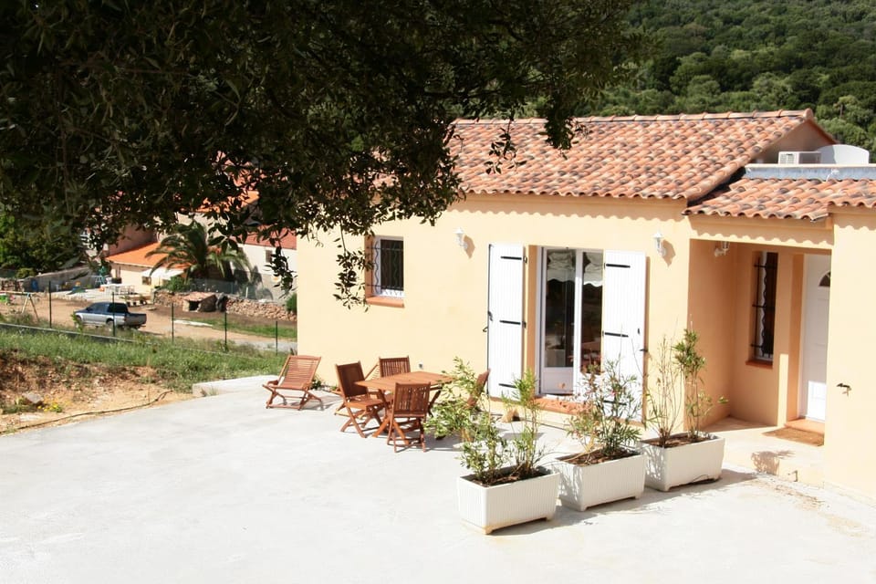 Facade/entrance, Garden