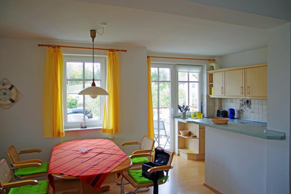 Balcony/Terrace, Kitchen or kitchenette, Dining area