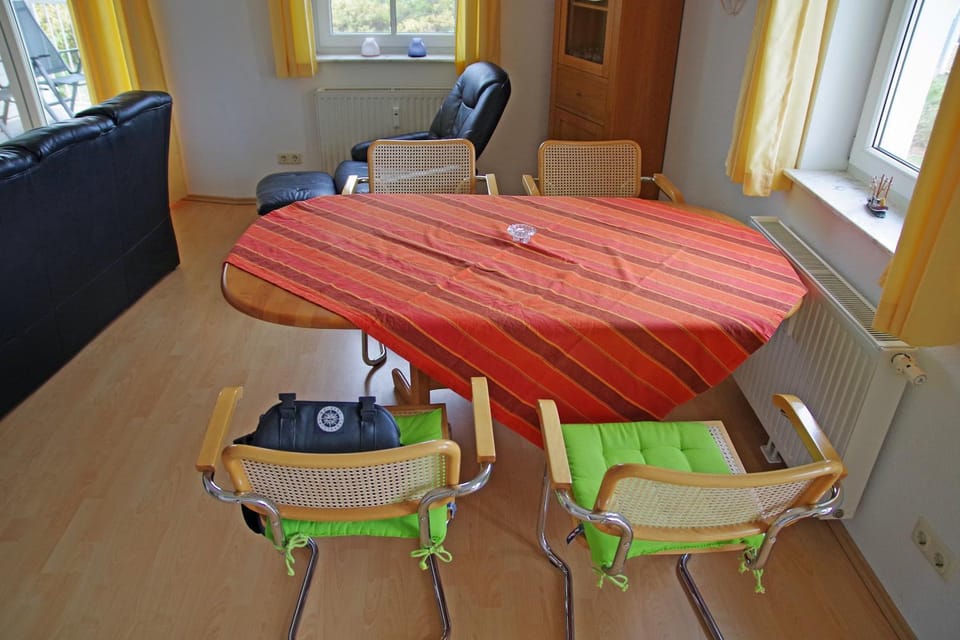 Balcony/Terrace, Living room, Seating area, Dining area