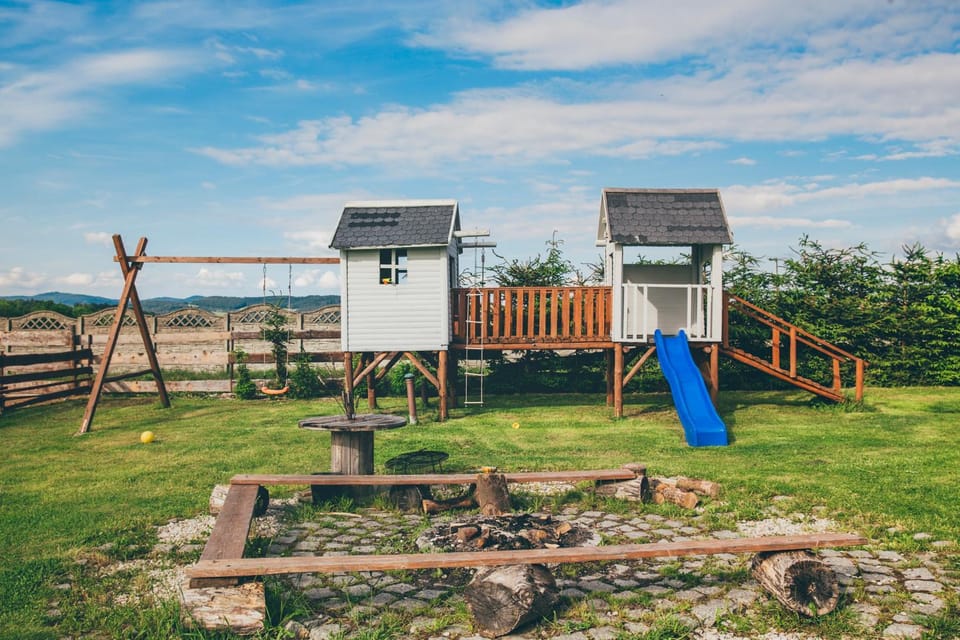 Agroturystyka Nad Łąkami Farm Stay in Lower Silesian Voivodeship