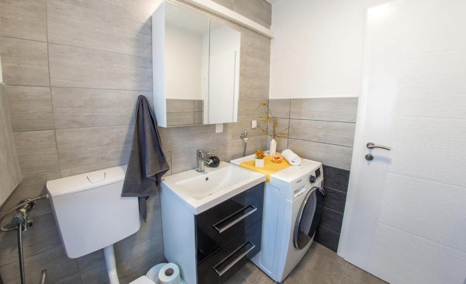 towels, washing machine, dryer