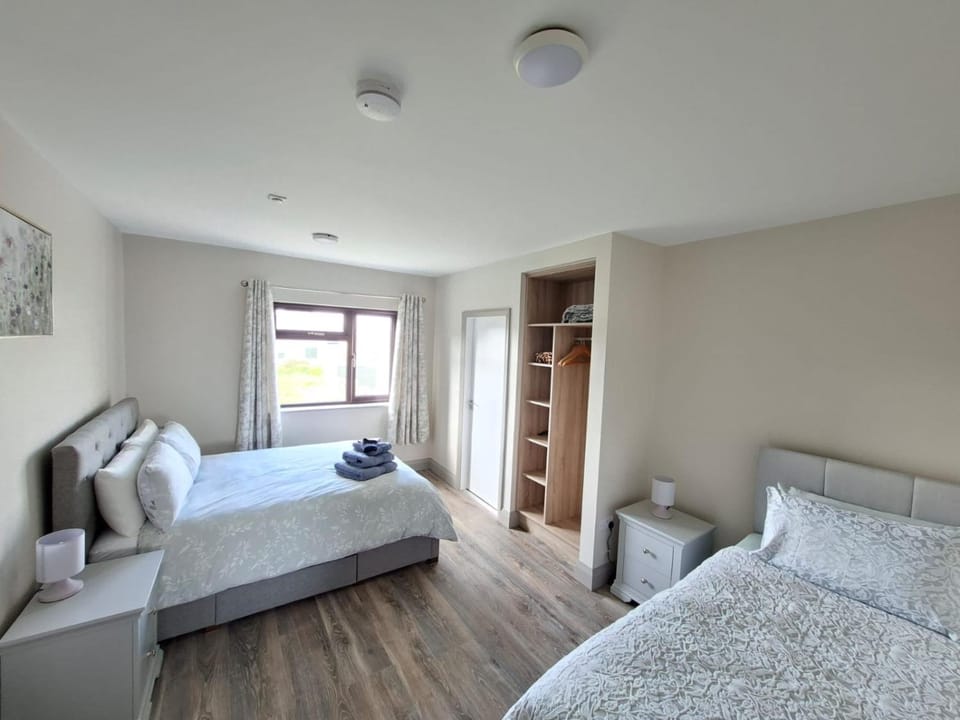 Tigh Fitz Apartments - Inis Mór, Aran Island Apartment in County Clare