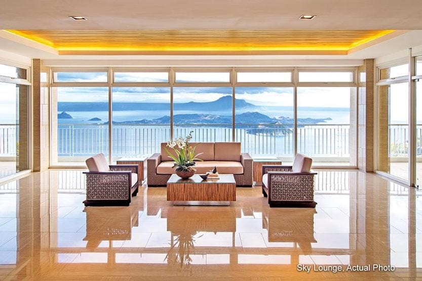 Your Home in Tagaytay with Taal View- Wind Residences Apartment in Tagaytay