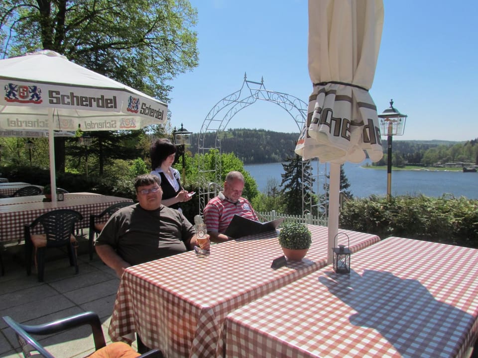 Day, group of guests