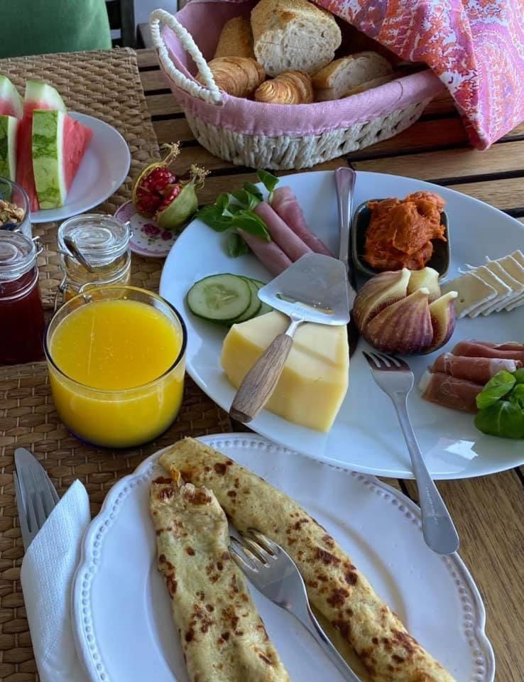 Breakfast