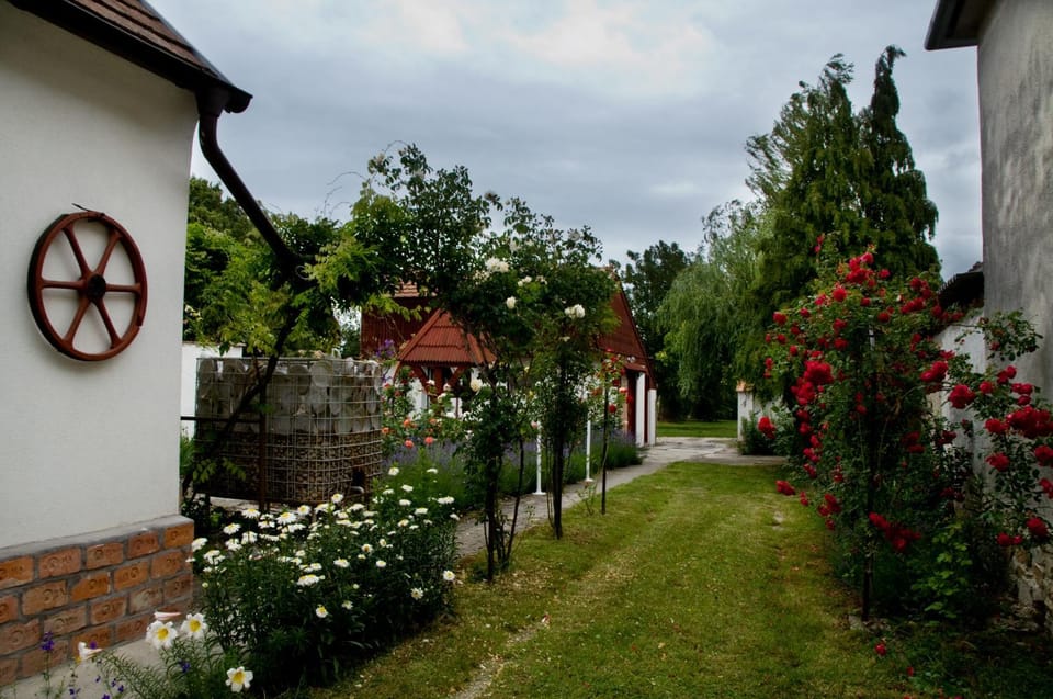Hanytündér Vendégház Apartment in Hungary