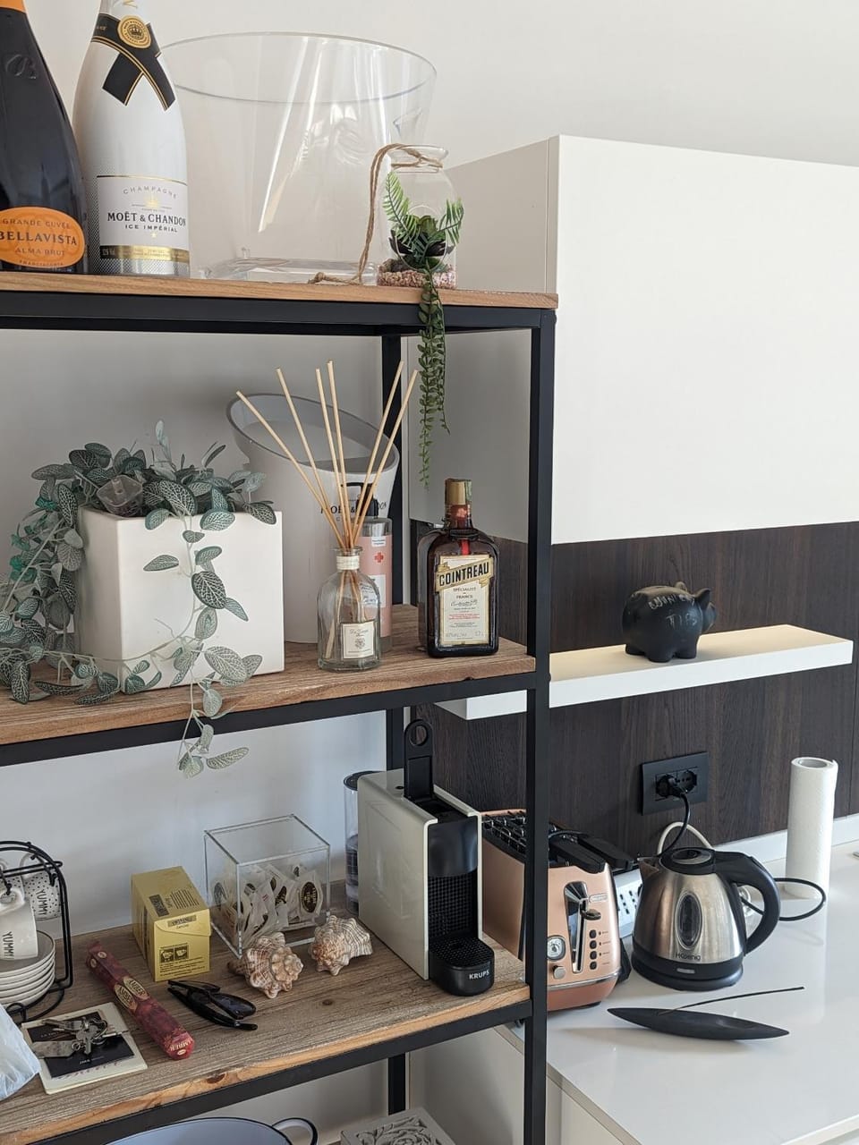 Coffee/tea facilities, Kitchen or kitchenette