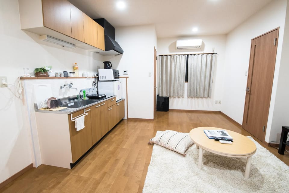 Kitchen or kitchenette, Dining area, Communal kitchen