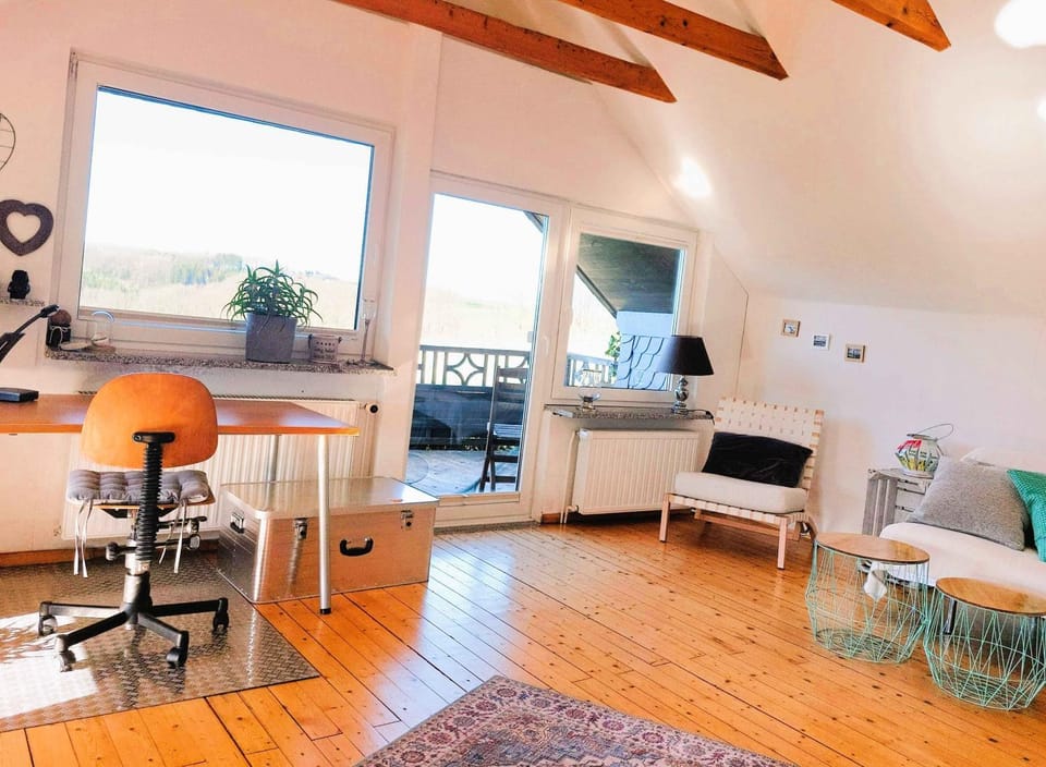 Kleines Haus mitten in der Natur mit eigener Terrasse und Sonnenbalkon Apartment in North Rhine-Westphalia
