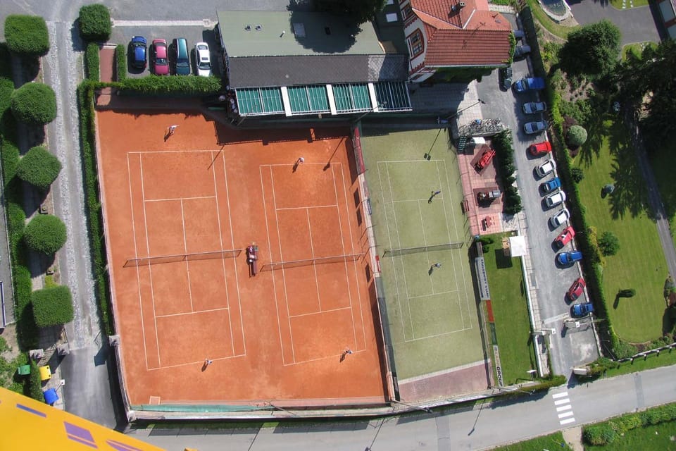 Tennis court