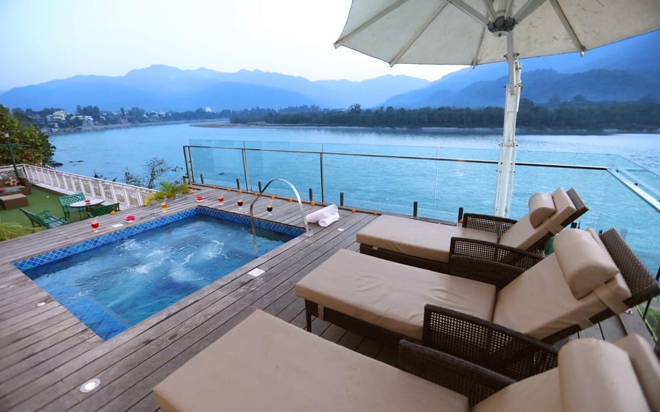 Hot Tub, On site
