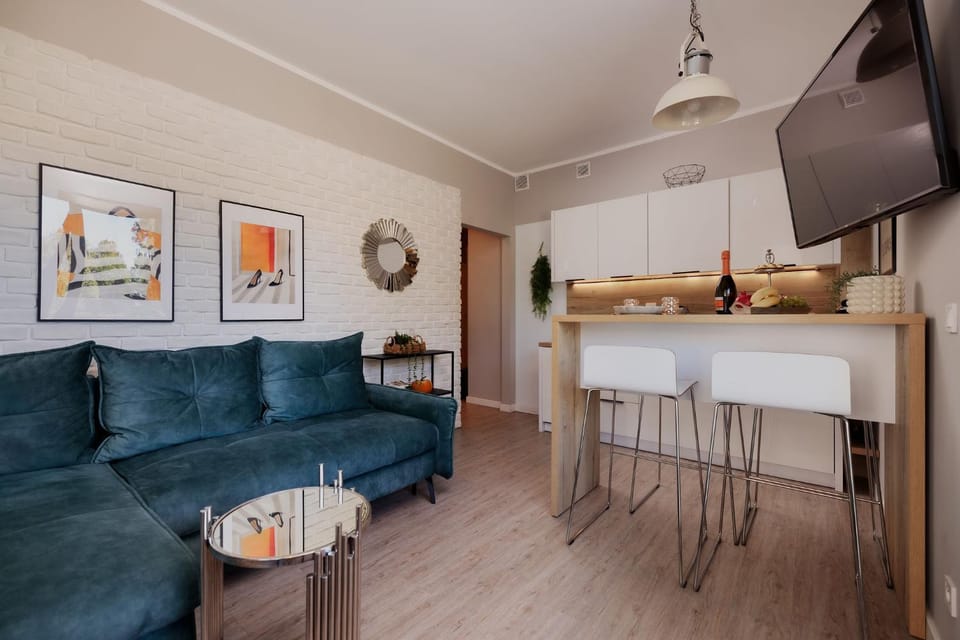 Kitchen or kitchenette, Living room, Seating area, stove, kitchen