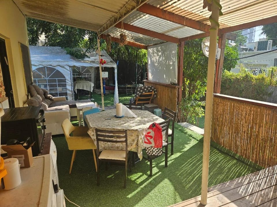 Private house with huge garden House in Tel Aviv-Yafo