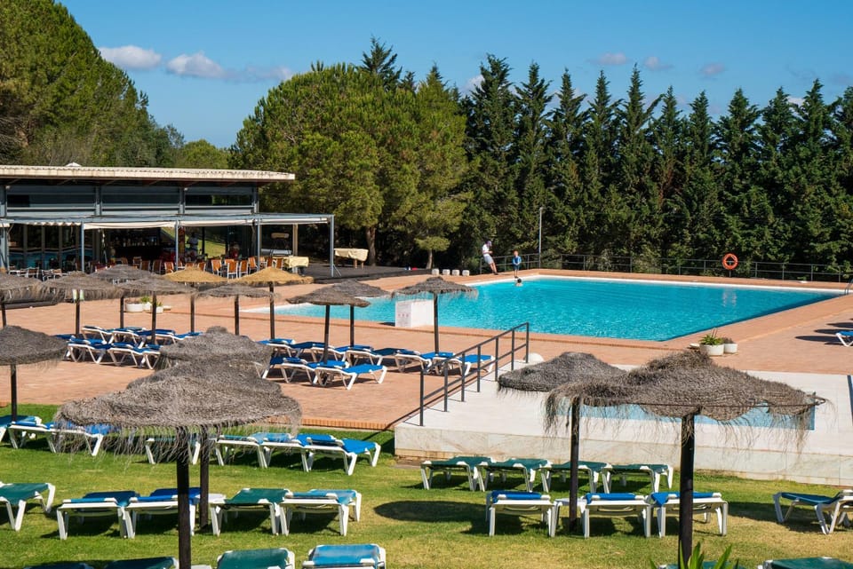 Swimming pool, Swimming pool