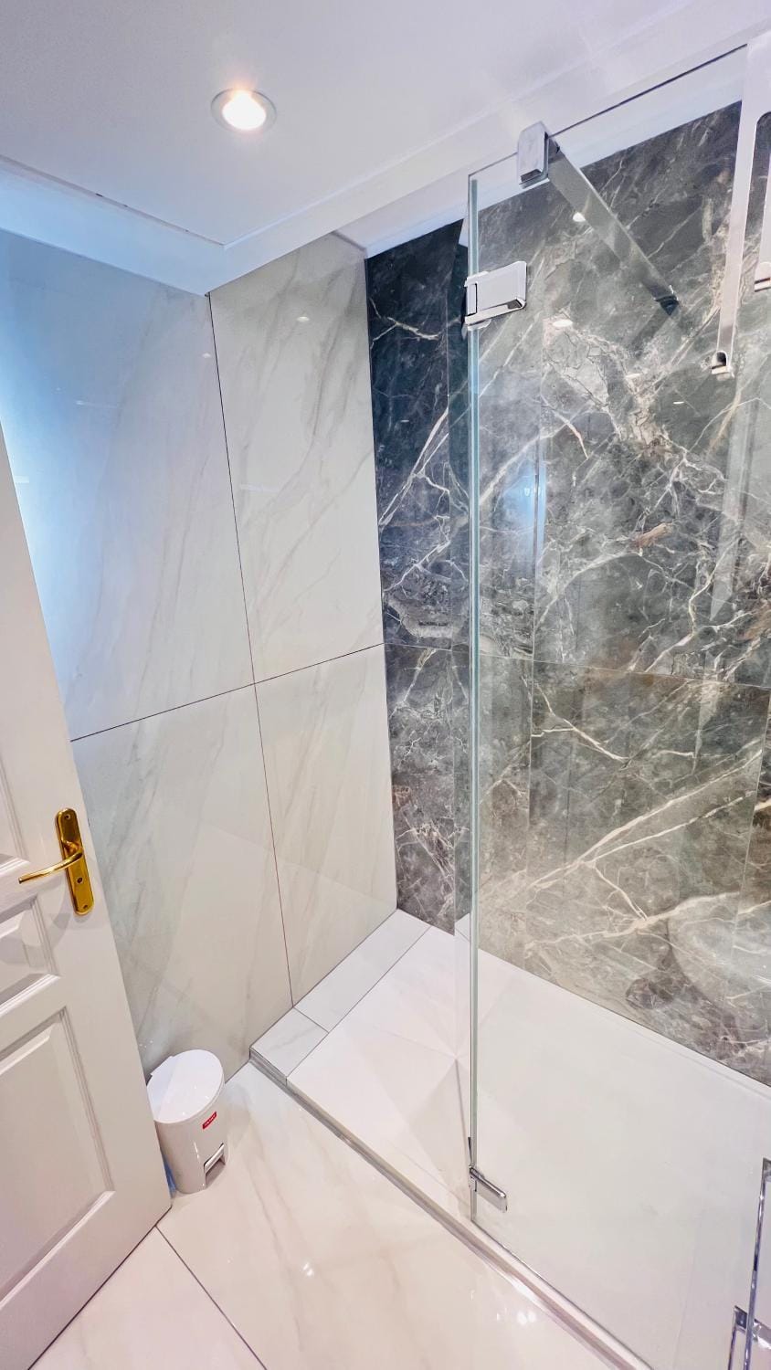 Property building, Bathroom