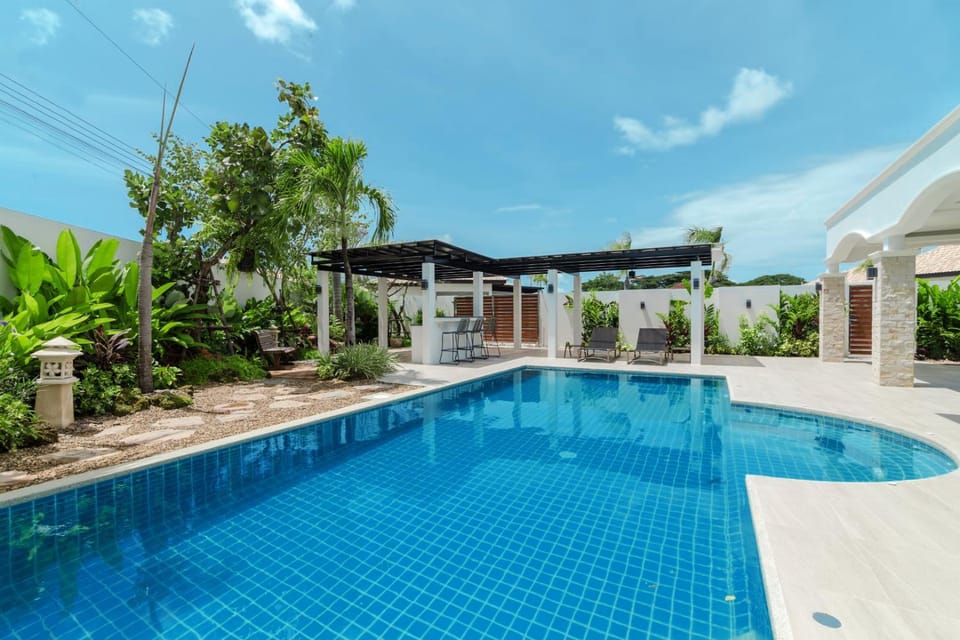 Garden, Swimming pool