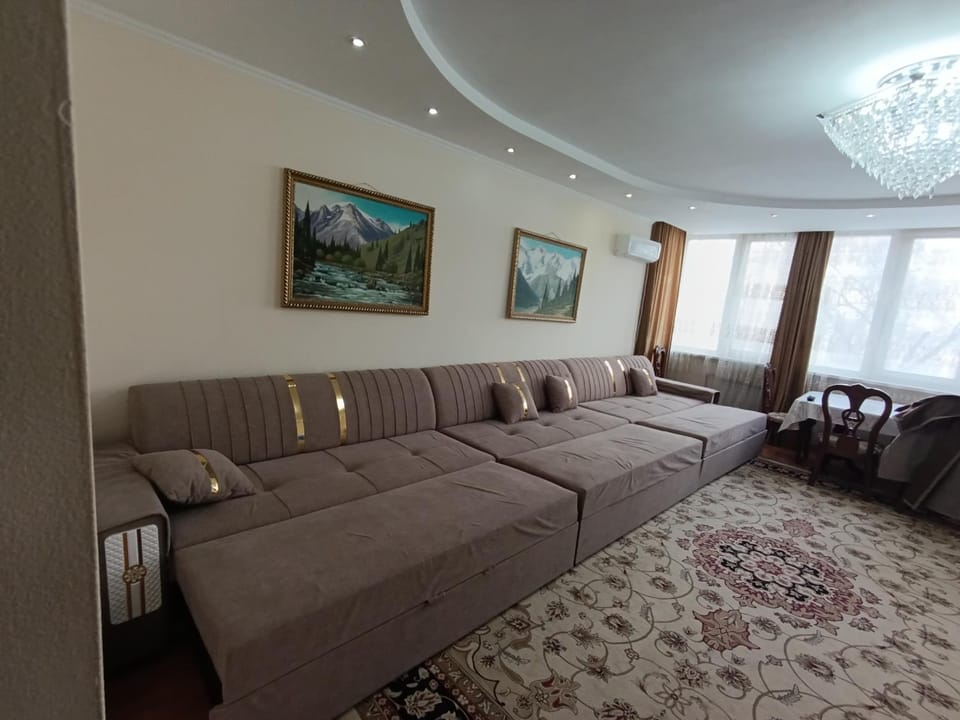 улица Гоголя 2 Апартаменты 180 метров Apartment in Almaty