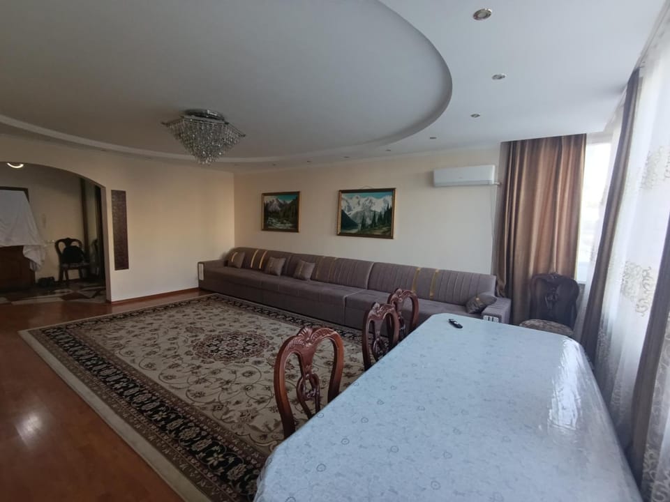 улица Гоголя 2 Апартаменты 180 метров Apartment in Almaty