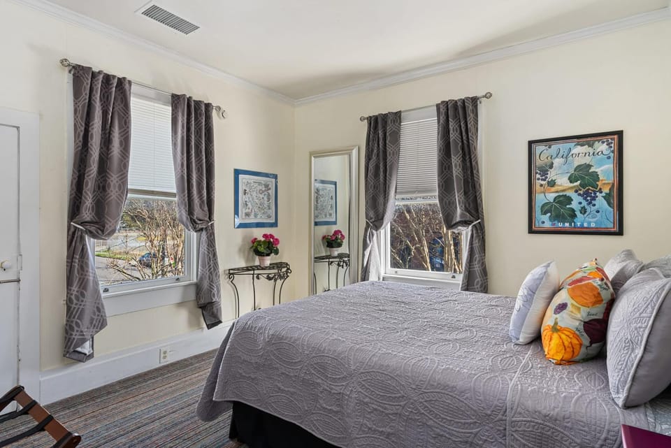 Cannery Loft @ Railroad Square Apartment in Santa Rosa