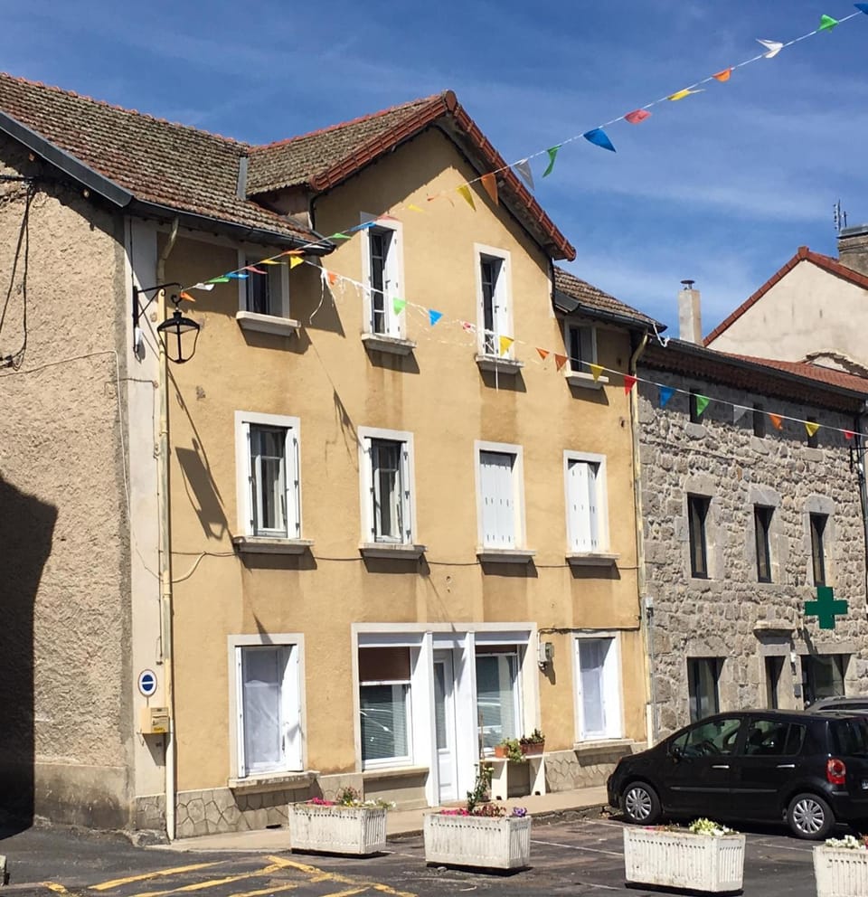 Property building, Street view