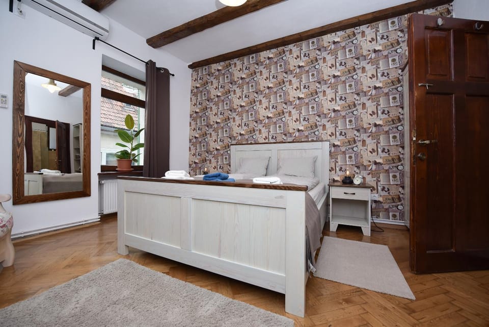 Bed, Night, Bedroom