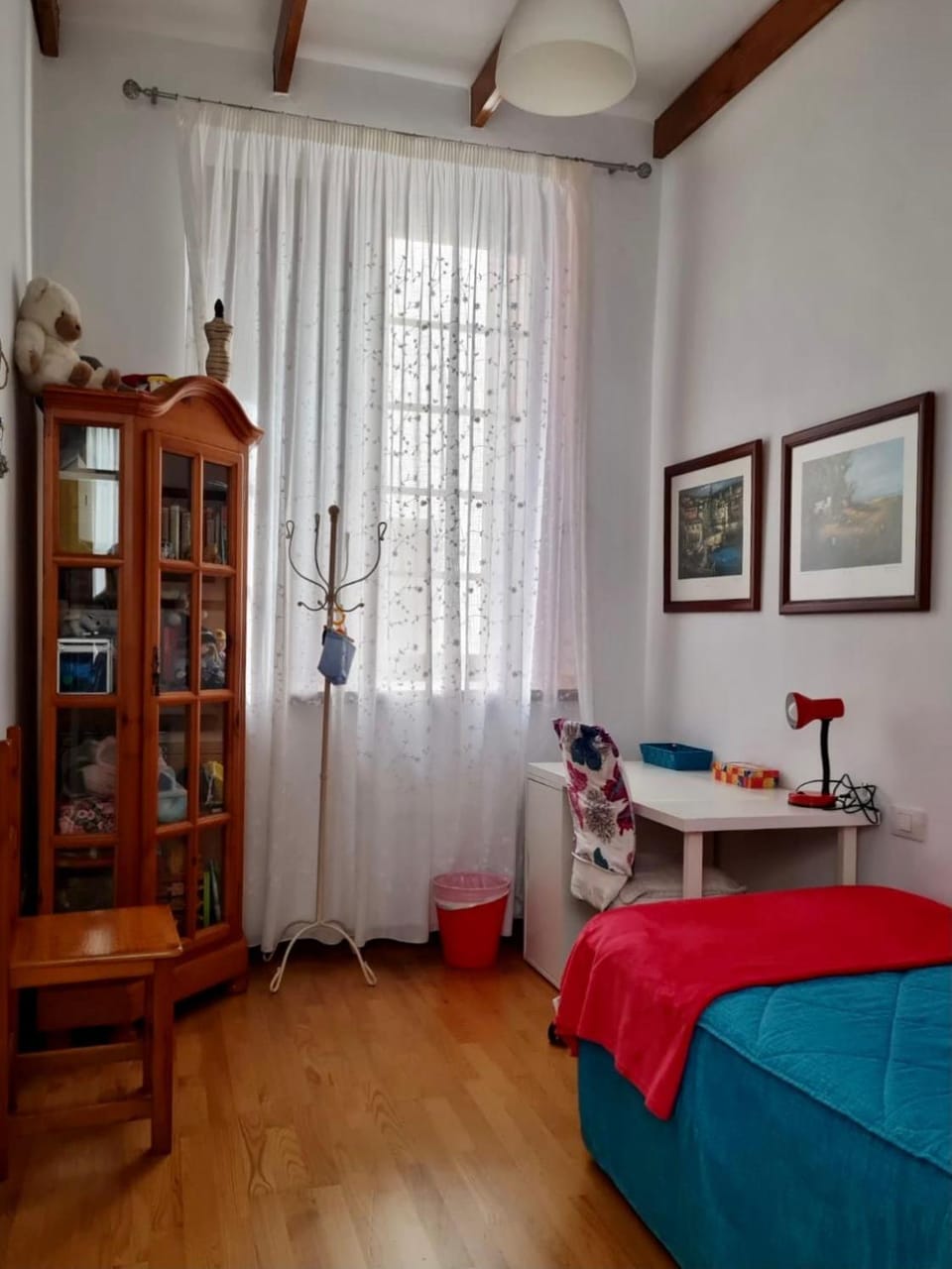 Seating area, Bedroom