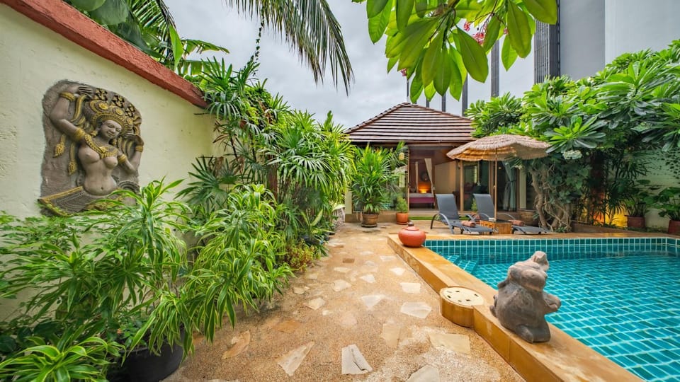 Property building, Garden, Swimming pool