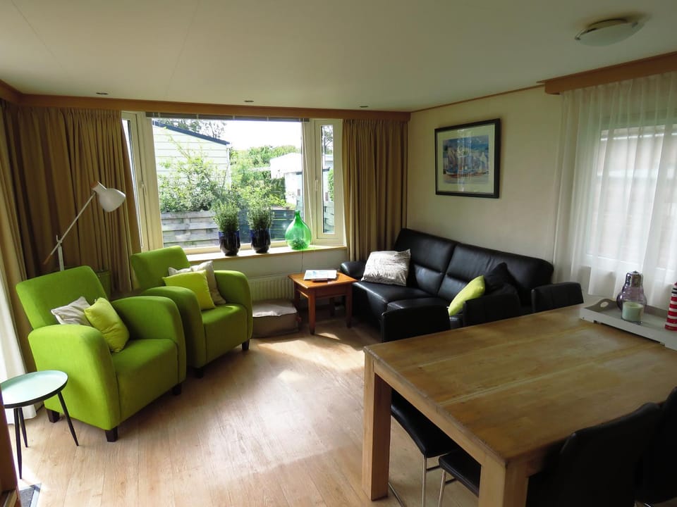 Chalet Seazon R23 Campground/ 
RV Resort in Friesland, Netherlands