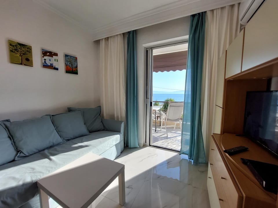 View (from property/room), Living room, Sea view