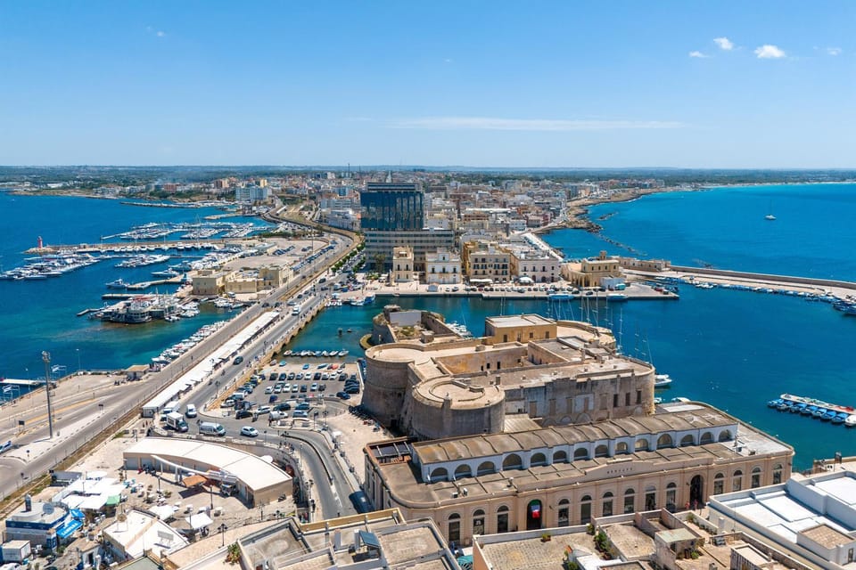 Nearby landmark, Neighbourhood, Natural landscape, Bird's eye view, City view, Sea view, Location