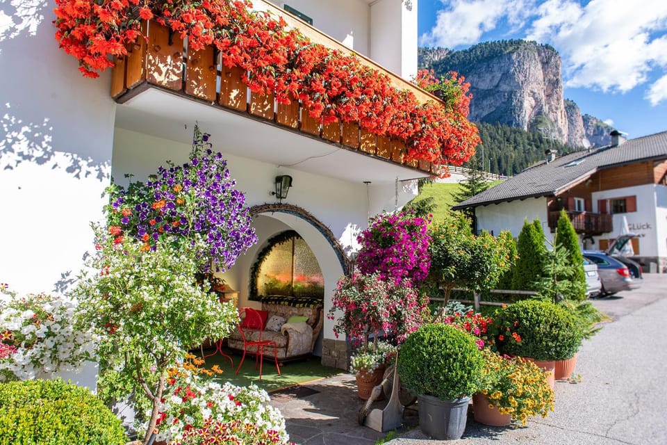 Garden view, Mountain view