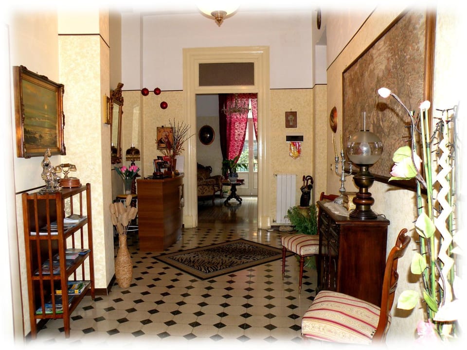 Lobby or reception, Other
