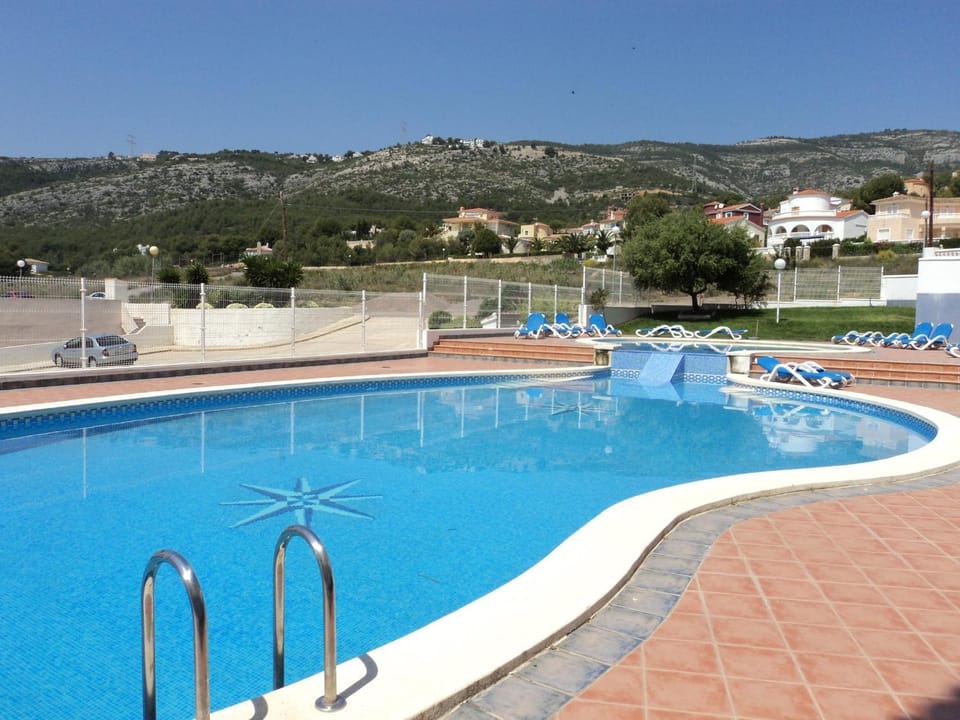 Swimming pool, Swimming pool