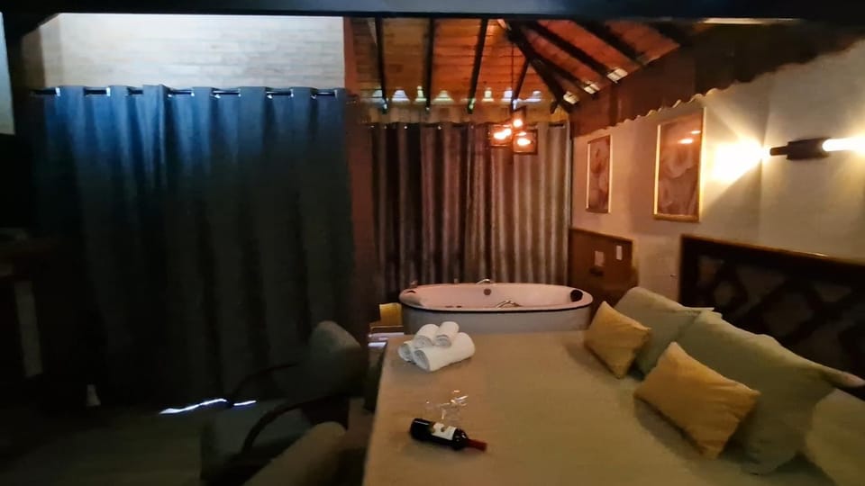 Hot Tub, Bedroom