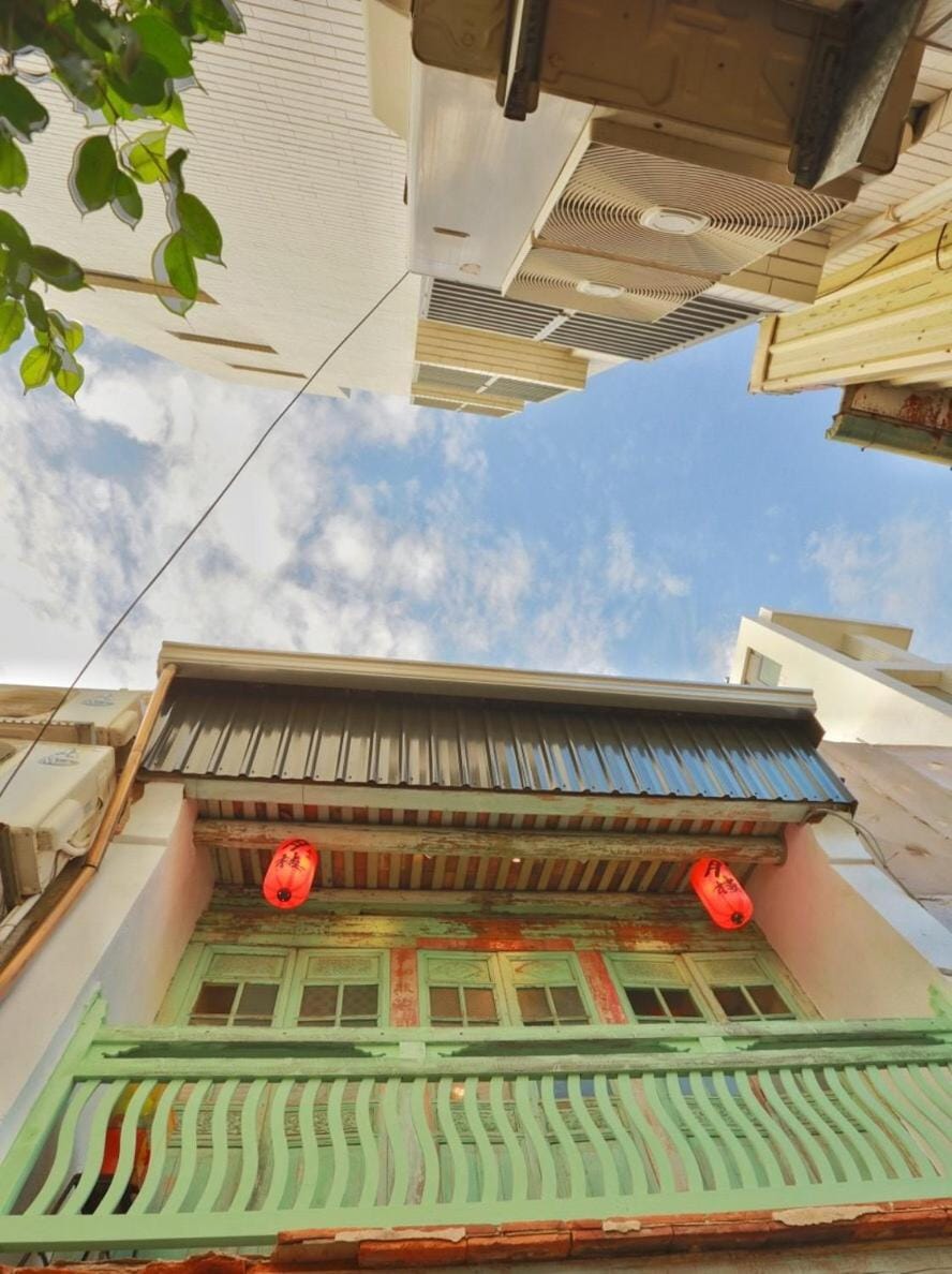 台南赤崁月樓Tainan Moon House Inn 台南市民宿登記第295號 Vacation rental in Kaohsiung