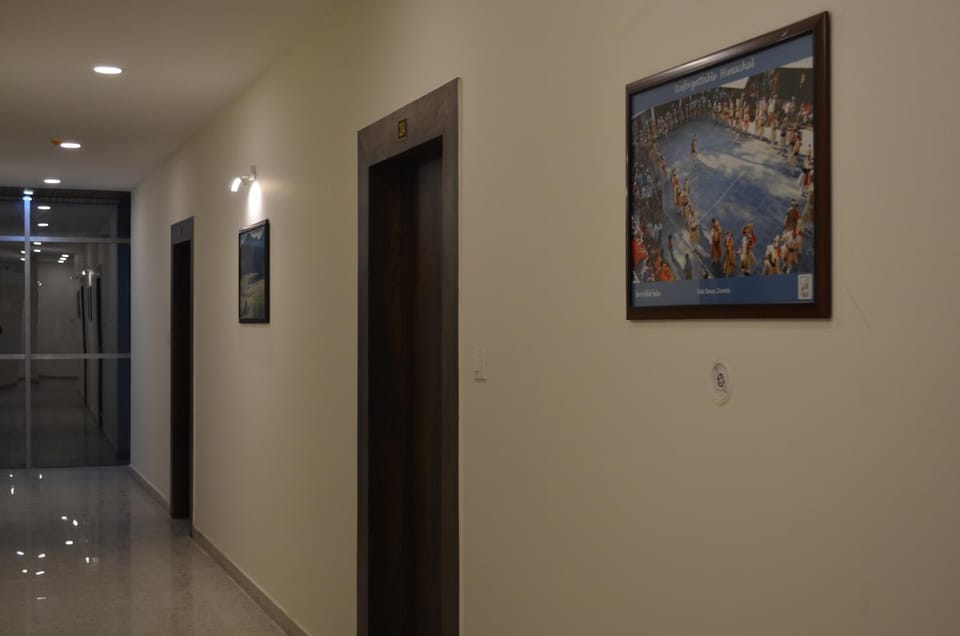 Lobby or reception, elevator
