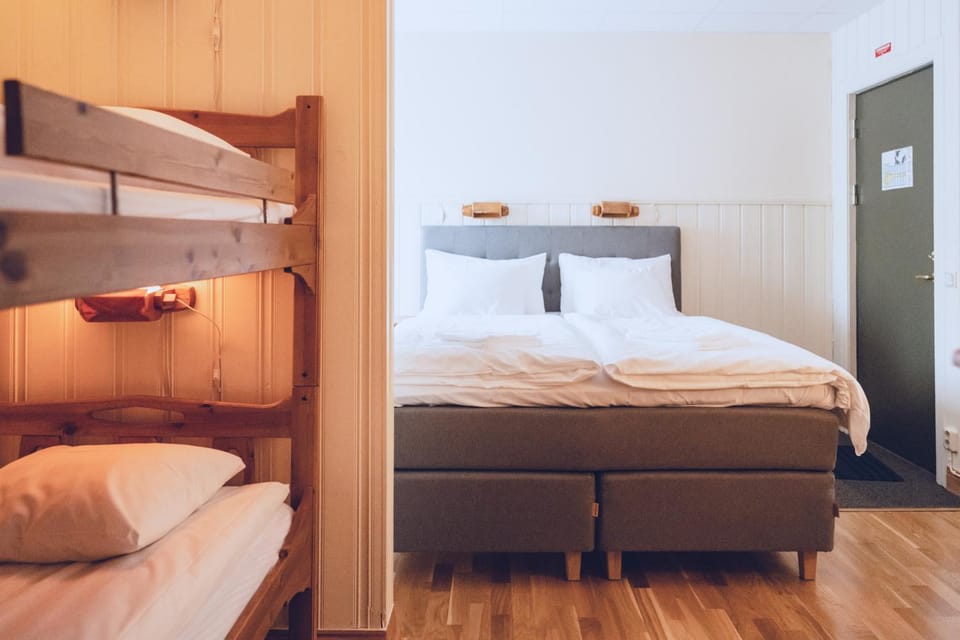 Bed, Bedroom, bunk bed, Family